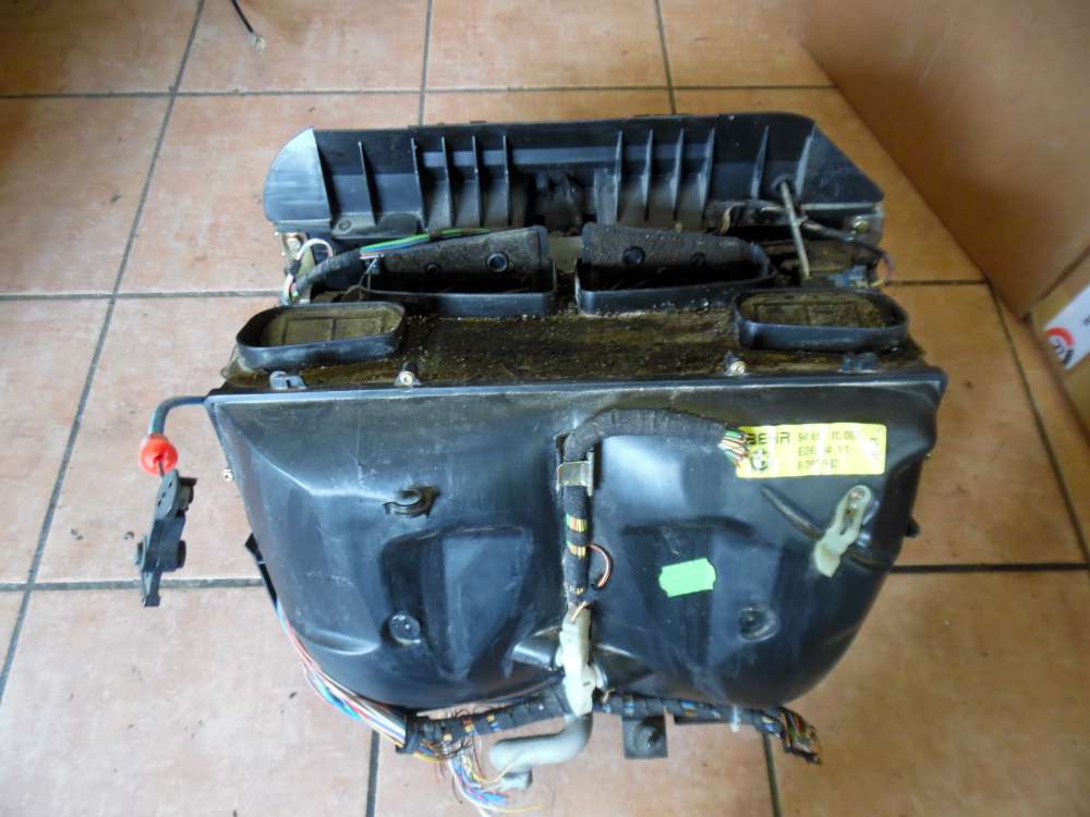 BMW E36 Bj:1998 Klima Kasten Klimaautomatik Heizung 8362932