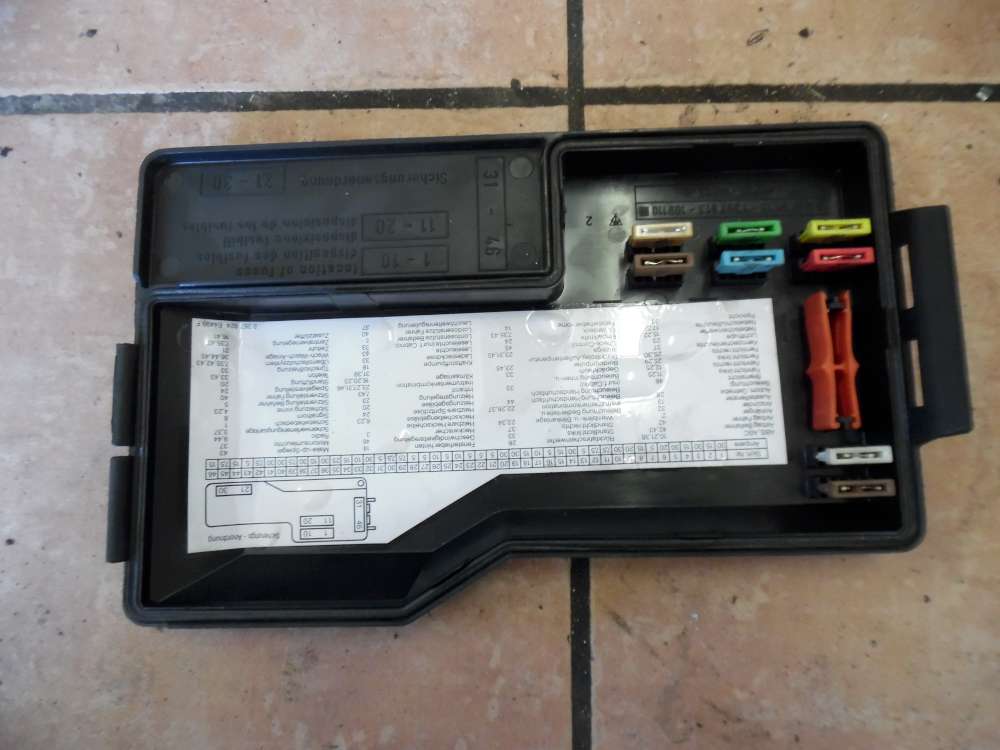 BMW E36 3er Bj:1995 Deckel Sicherungskastenb Abdeckung 1387613