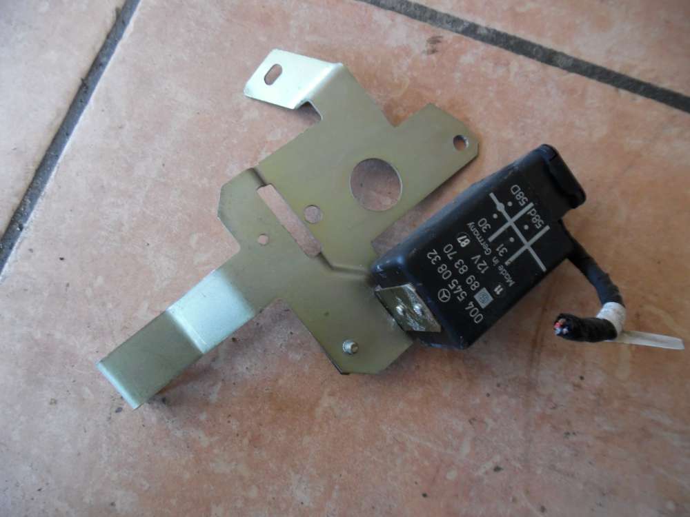 Mercedes-Benz W124 E-Klasse Relais Instrumentenbeleuchtung 0045450832