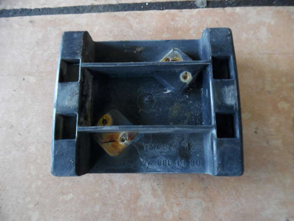Mercedes-Benz W124 E-Klasse Halter Fhrung Stostange Hinten 1248800130 