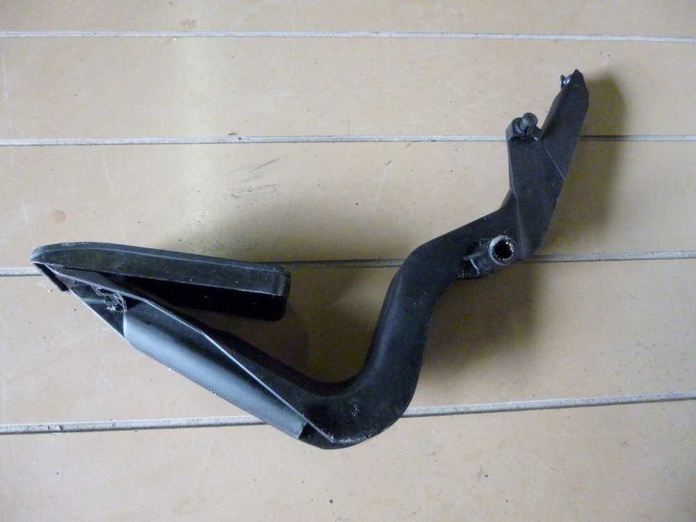 Audi A4 Bj.1998 Gaspedal Pedal Gasfu�hebel 8D1721506HJ