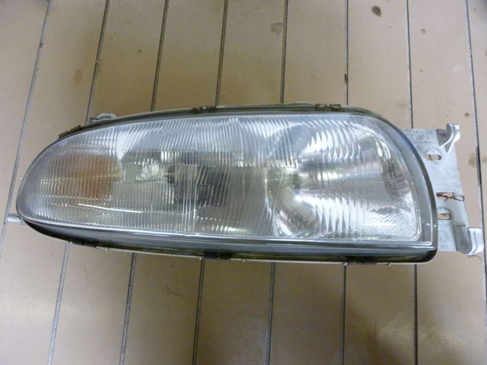 Ford Fiesta Bj.1997 Scheinwerfer Rechts 96FG13005AC  BOSCH 1305235251