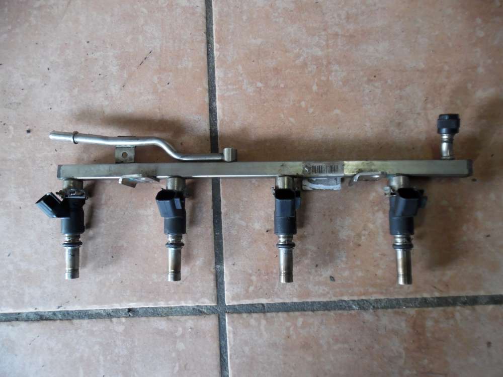 Opel Zafira B 1,6 Einspritzdsen Einspritzleiste 55559375