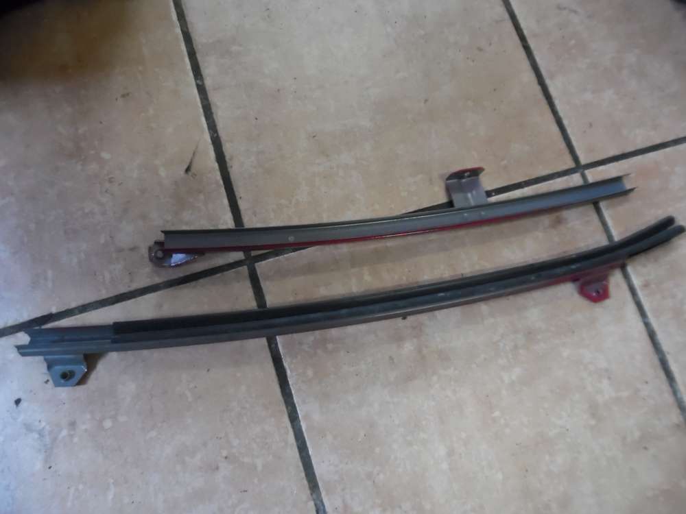 Daihatsu YRV M2  Fensterschacht Trleiste Leiste Vorne Rechts 