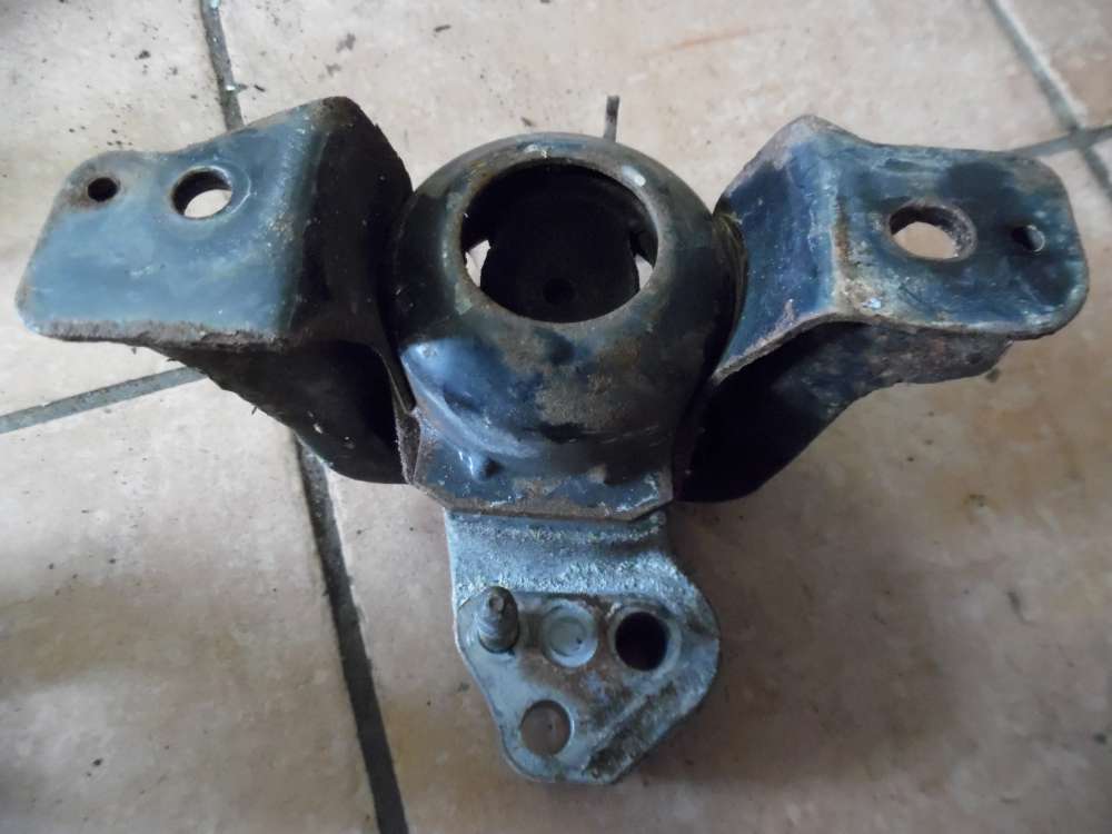 Toyota Yaris P1 1.5L Bj 2003 Motorhalter Motorlager