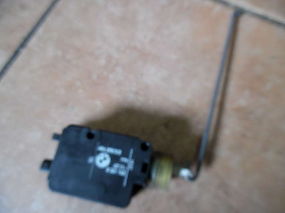 BMW 316i  E36  3er Stellmotor Heckklappe 67.11-8361140