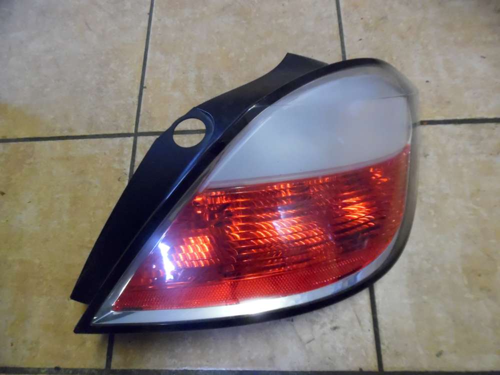 Opel Astra H Limousine Rckleuchte Rcklicht Rechts 24451837