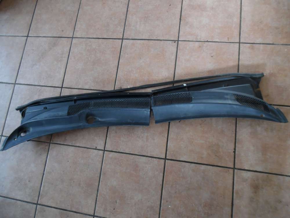 Toyota Yaris P1 Abdeckung Scheibe Wasserkasten 55782-52030 55782-52040