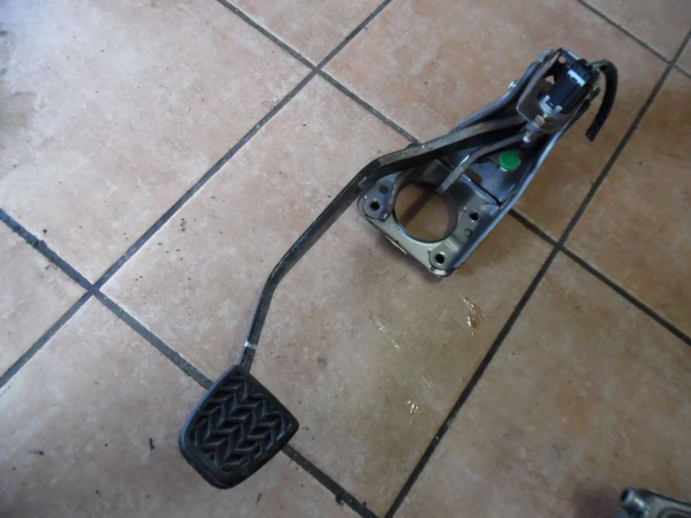 Toyota Yaris P1 Pedal Bremspedal 