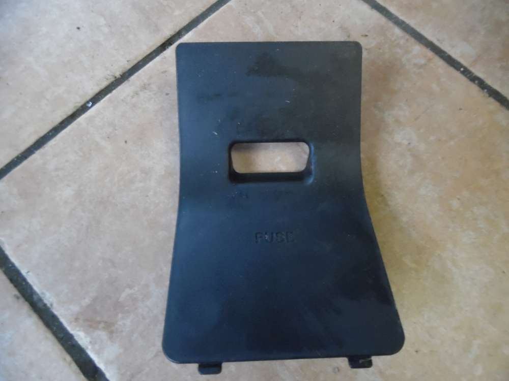 Toyota Yaris P1 Sicherungskasten Deckel Abdeckung Verkleidung 55545-52010