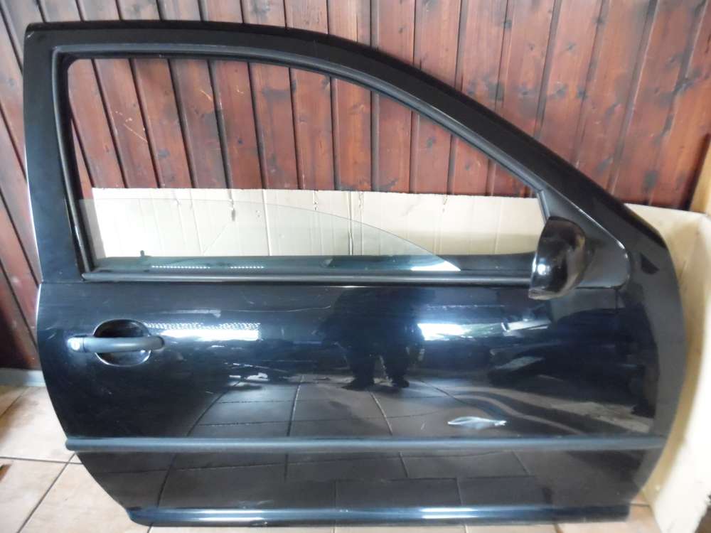 VW Golf IV 1J Limousine 3-Trer Tr Vorne Rechts Schwarz