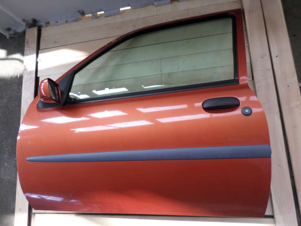 Ford Fiesta Bj 1997 3-Tren Fahrertr Tr vorne links Farbcode: W2 Orange