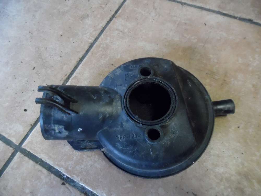 Opel Corsa C Droselklappenabdeckung Ansaugrohr 90572687