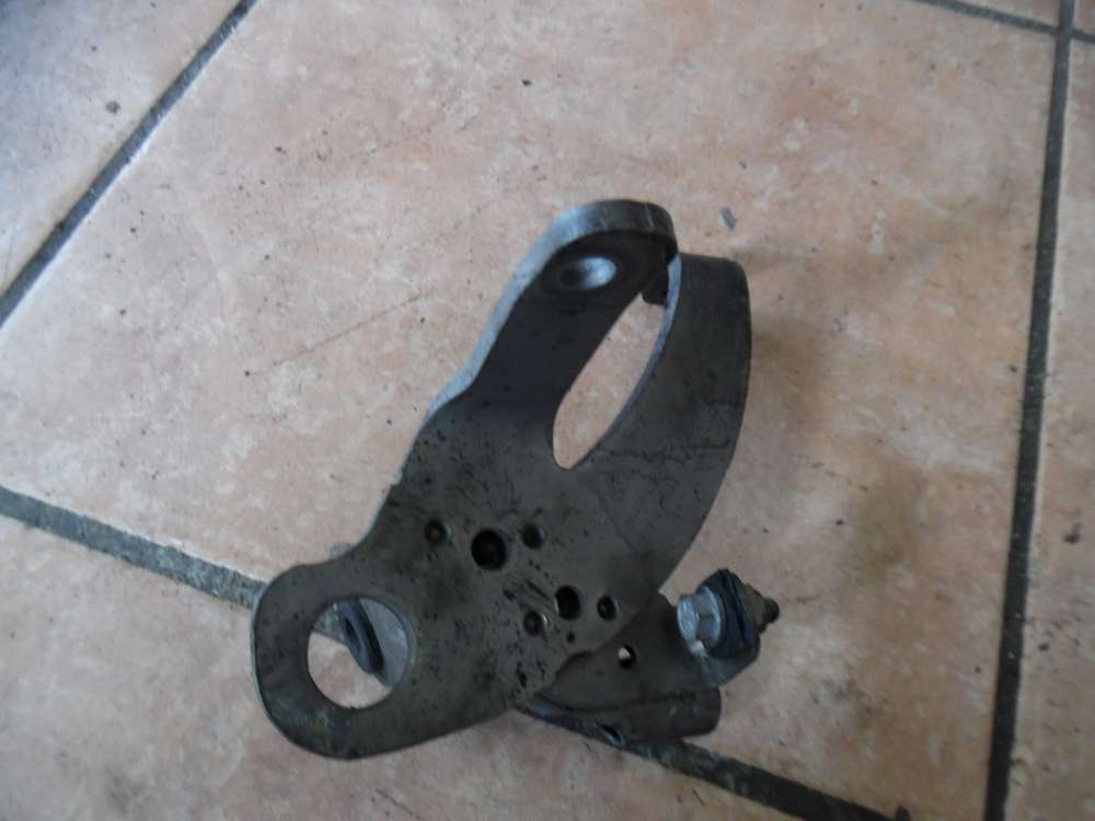 VW Touran Halter Halterung am Motor 03G103369 
