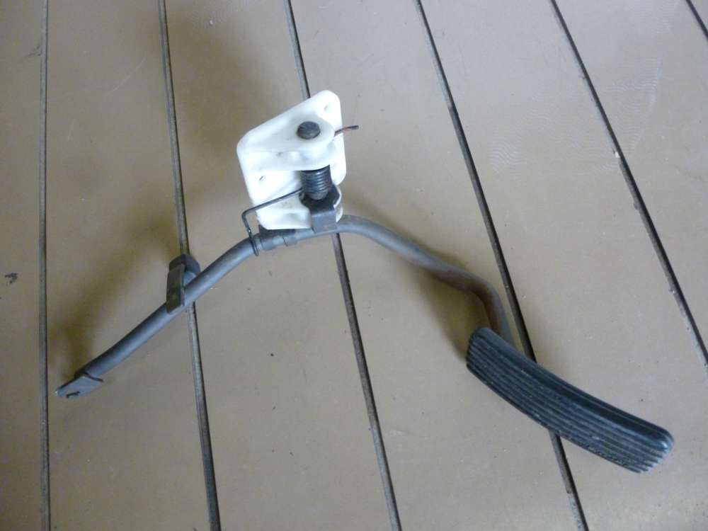 Opel Corsa B, Omega B Gaspedal Pedal 90411041