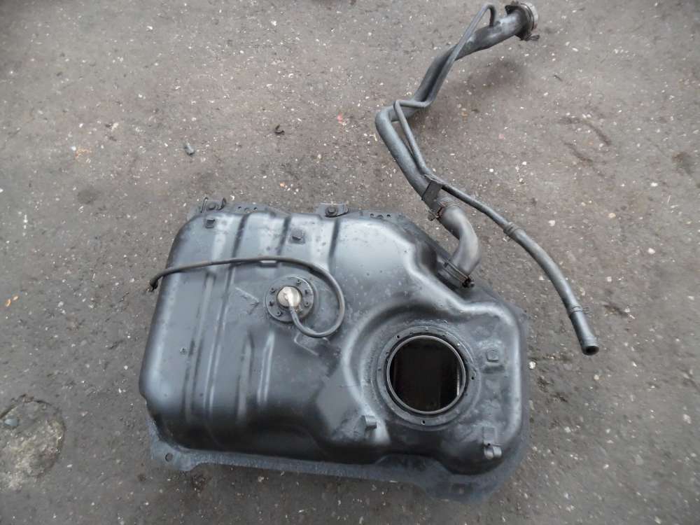 Daihatsu Cuore L7 L701 1,0L Kraftstofftank mit Einfllschlauch 