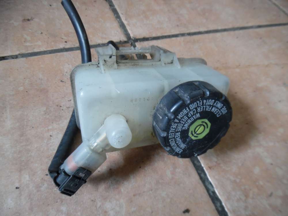 SMART Fortwo Bremsflüssigkeitsbehälter 0005065V003