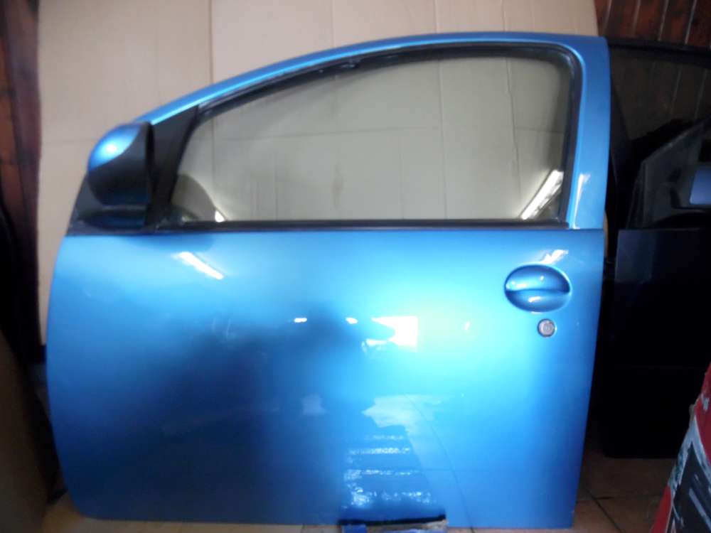 Peugeot 107 Tr 5-Trer Vorne Links Blau