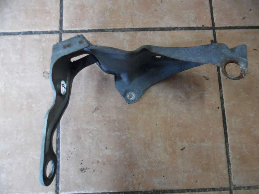 Audi A4 8E Ladeluftkühler Halter 059145814