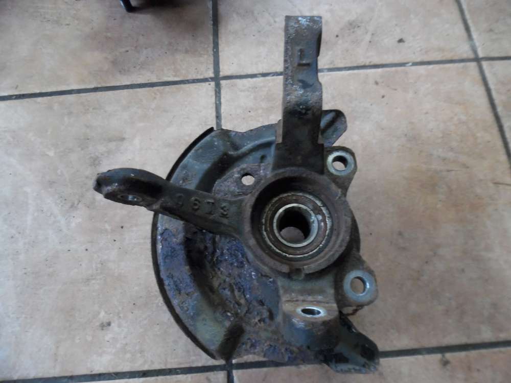 Daihatsu Cuore L7 L701 Achsschenkel Radnabe Vorne Links