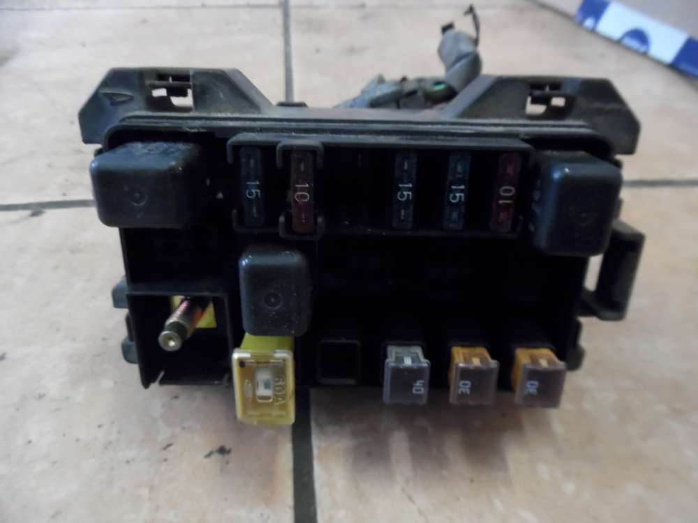 Daihatsu Cuore VI Sicherungskasten Vorne 82661-97206