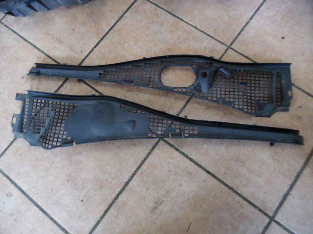 Dacia Sandero Verkleidung Abdeckung Windlauf 8200825457  8200294316