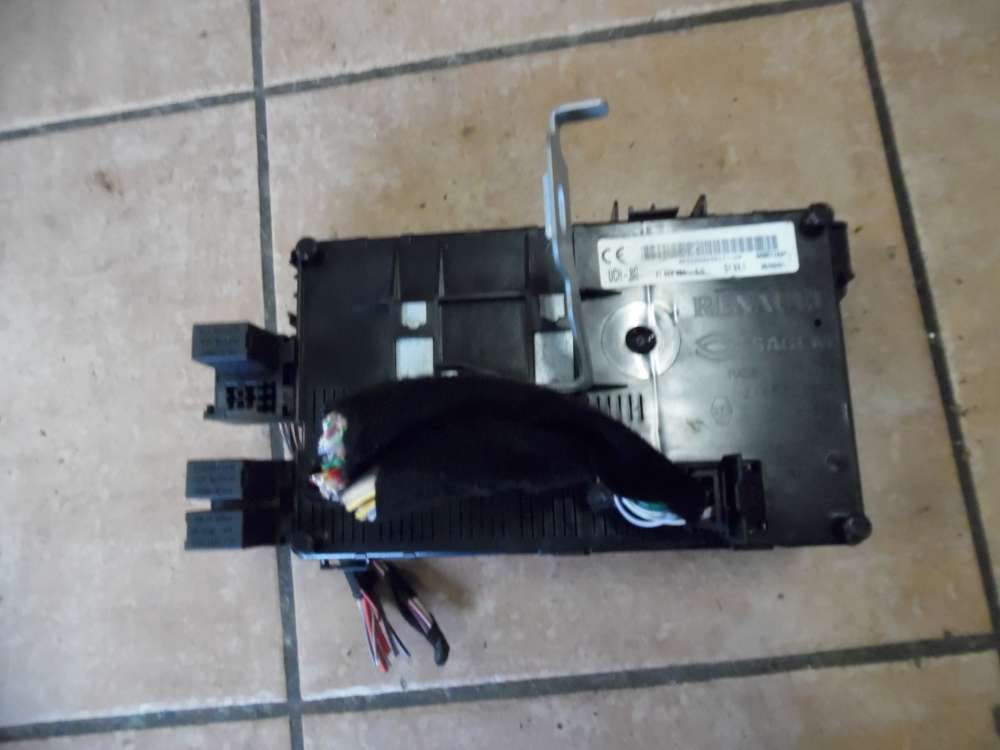 Renault Clio II Steuergerät UCH -BG 8200065817 21658964-5D