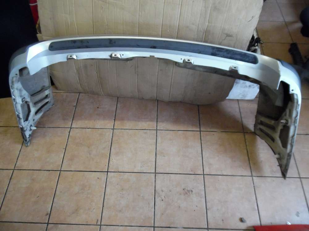 Ford Focus Stostange Hinten Silber Farbcode : 08