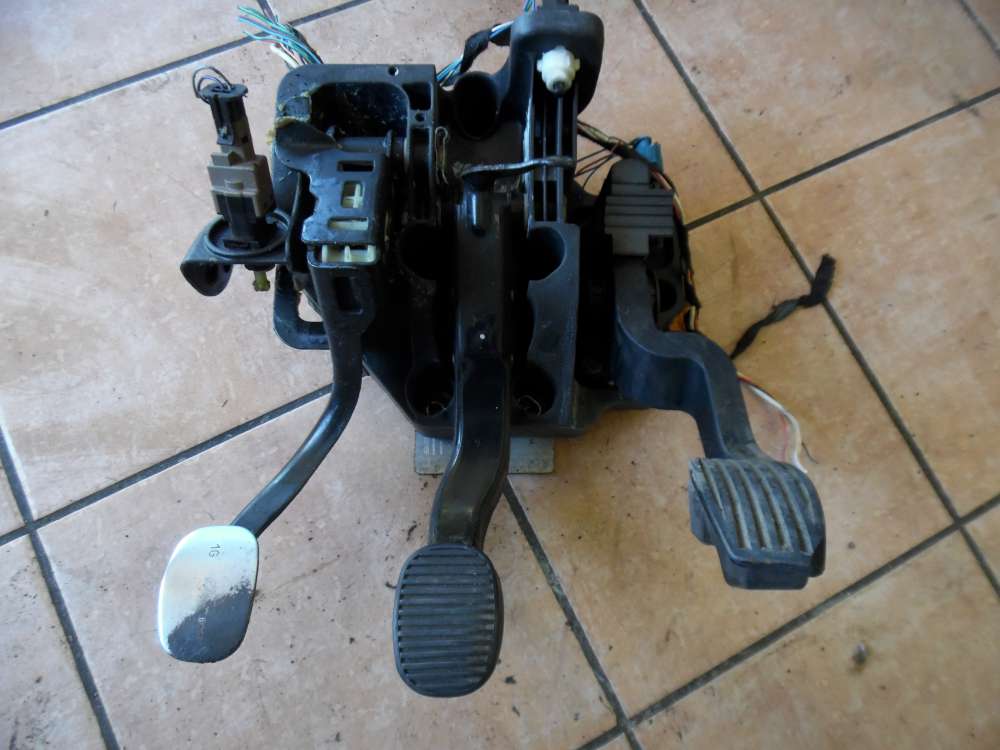 Fiat Stilo 192 Bremspedal Kupplungspedal Gaspedal elektrisch 46779078 468074870