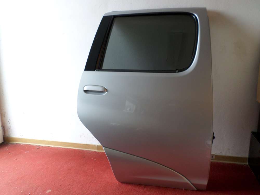 Toyota Yaris Verso Bj 2004 Tr Hinten rechts Farbe: Silber