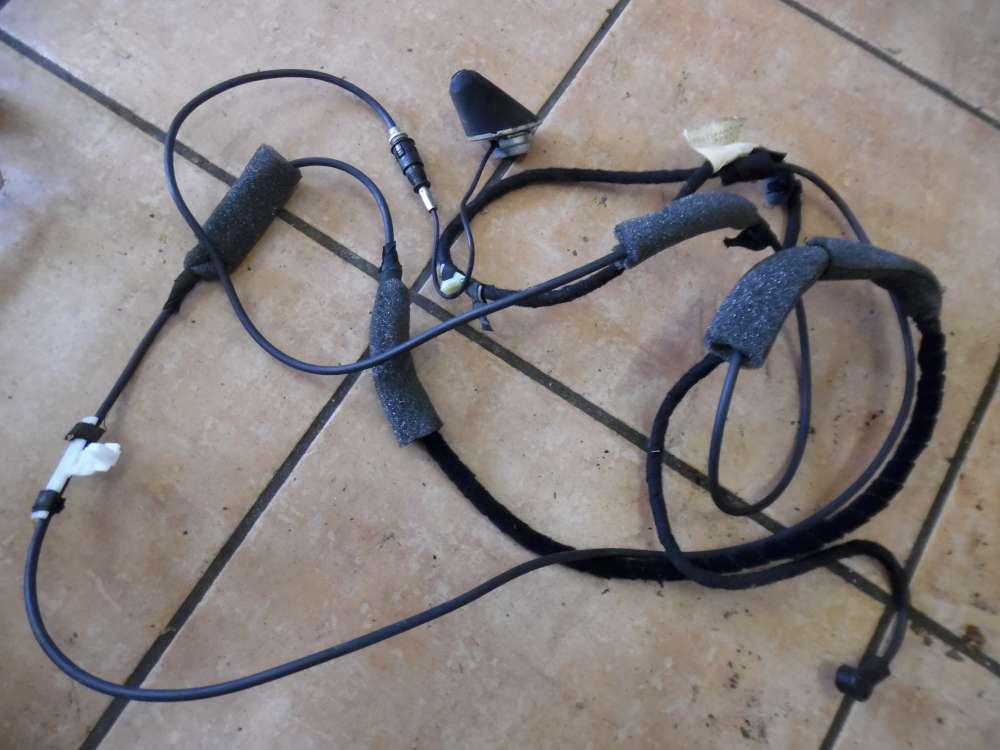 VW Golf 4 Antennenfuß mit Kabel 14111J6650B0F