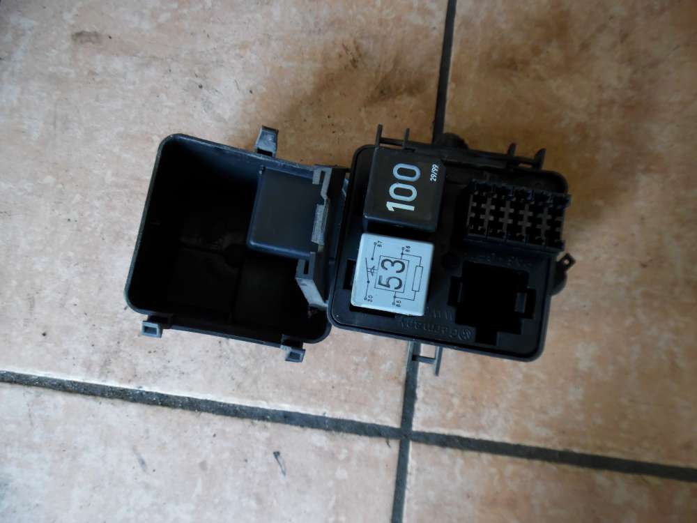 Audi A3 8L Relaiskasten Sicherung 1J0941385