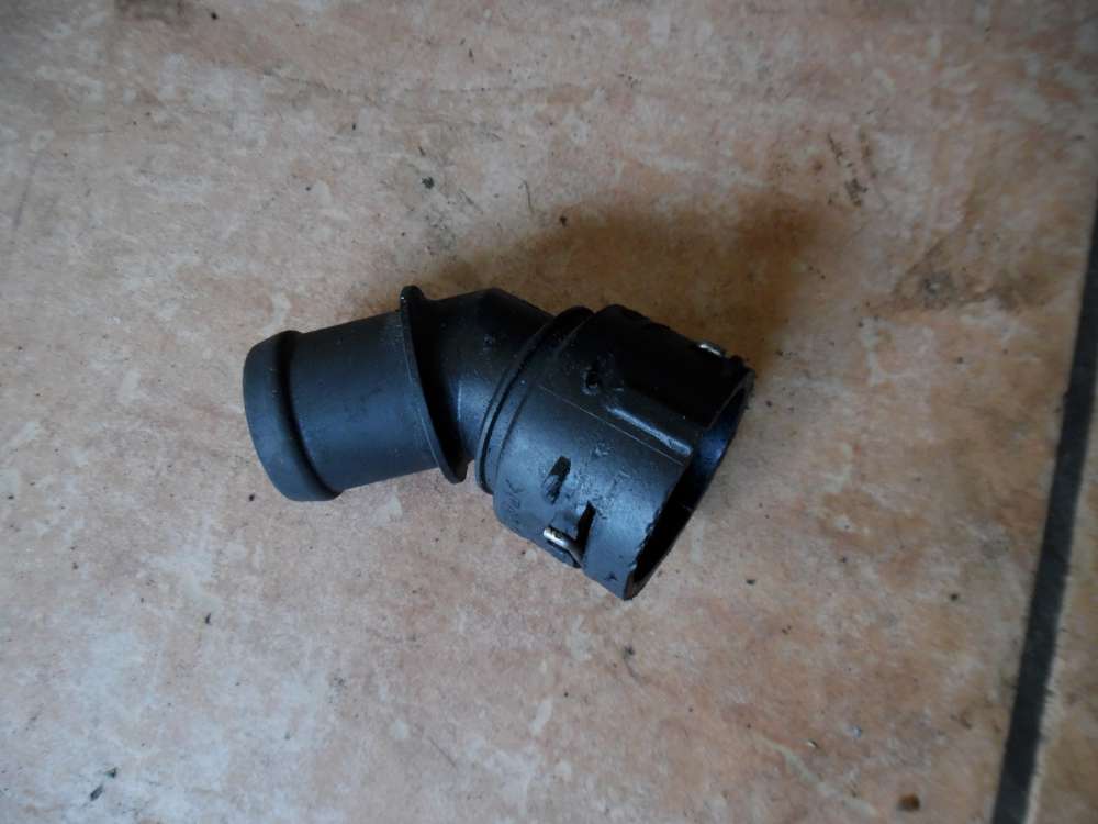 Audi A3 8L Kühlmittel Flansch 1J0121619