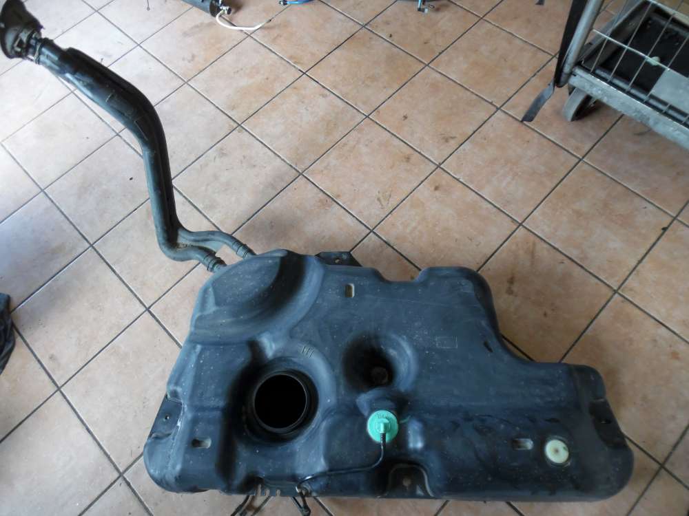 Dacia Sandero Tank Kraftstoffbehlter Benzintank 8200709820