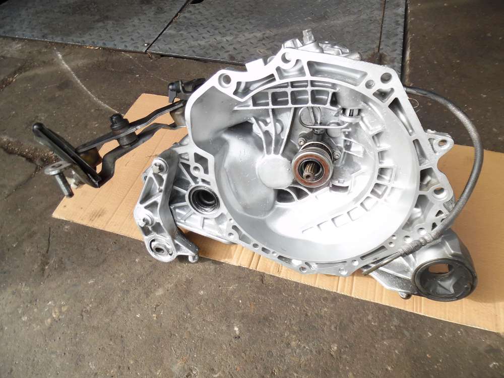 Opel Corsa C Getriebe Schaltgetriebe 5-Gang 140389KM GM 90400209 24494