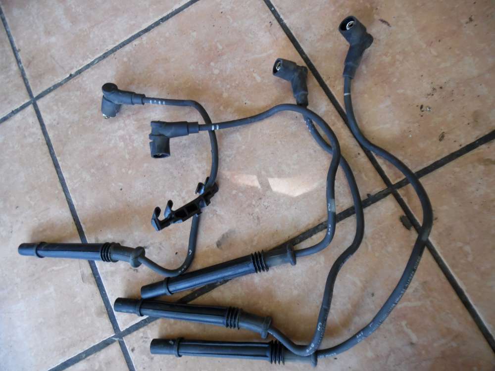 Dacia Sandero Zündkabel Zündleitung Zündkabelsatz 8200713680C