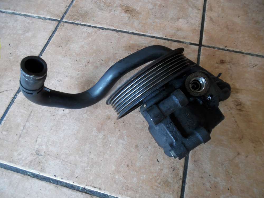Ford Focus Servopumpe Pump mit Schlauch HBD-JC 3BD1303