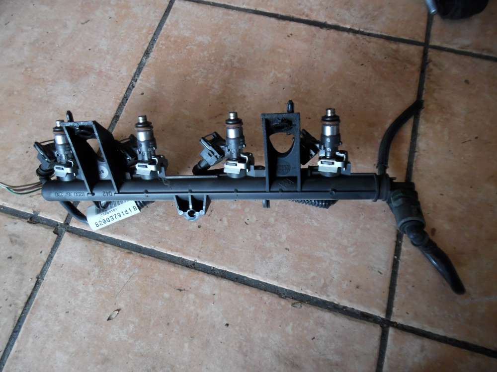 Renault Twingo II Einspritzleiste Kabelbaum Einspritzdüse 8200367230 8200379181B