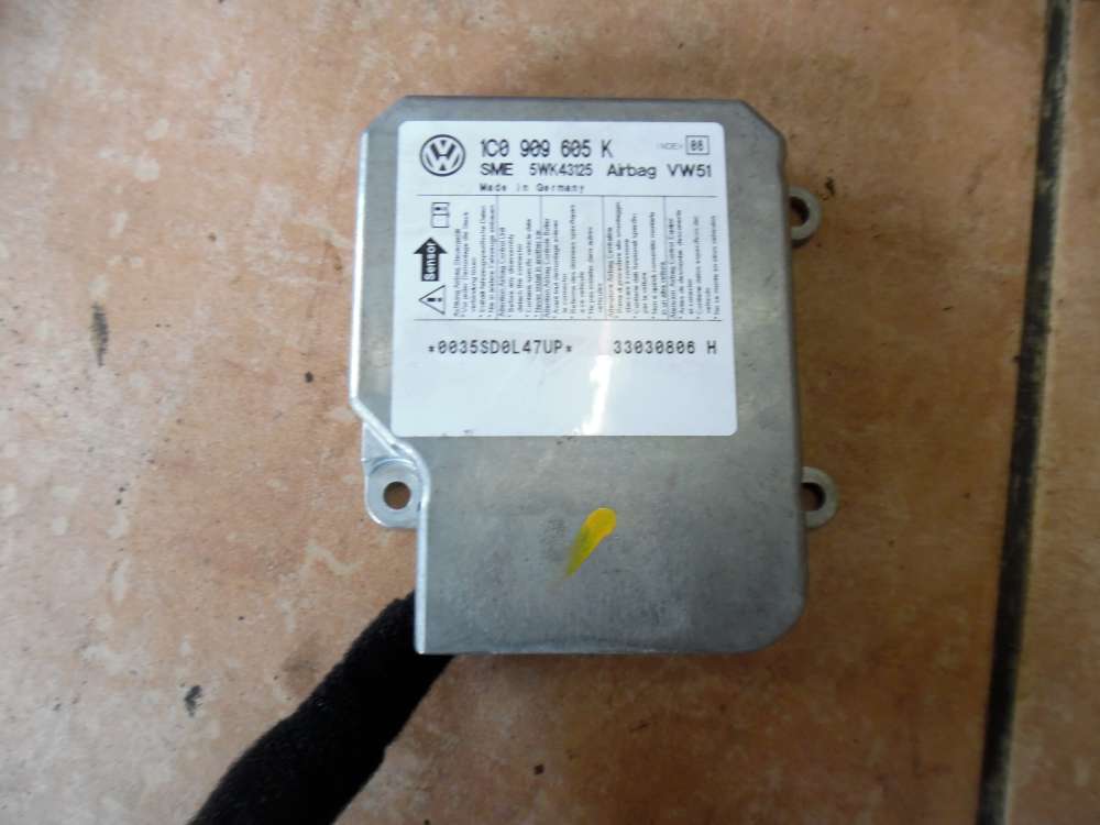 VW Polo 9N Airbagsteuergerät 1C0909605K