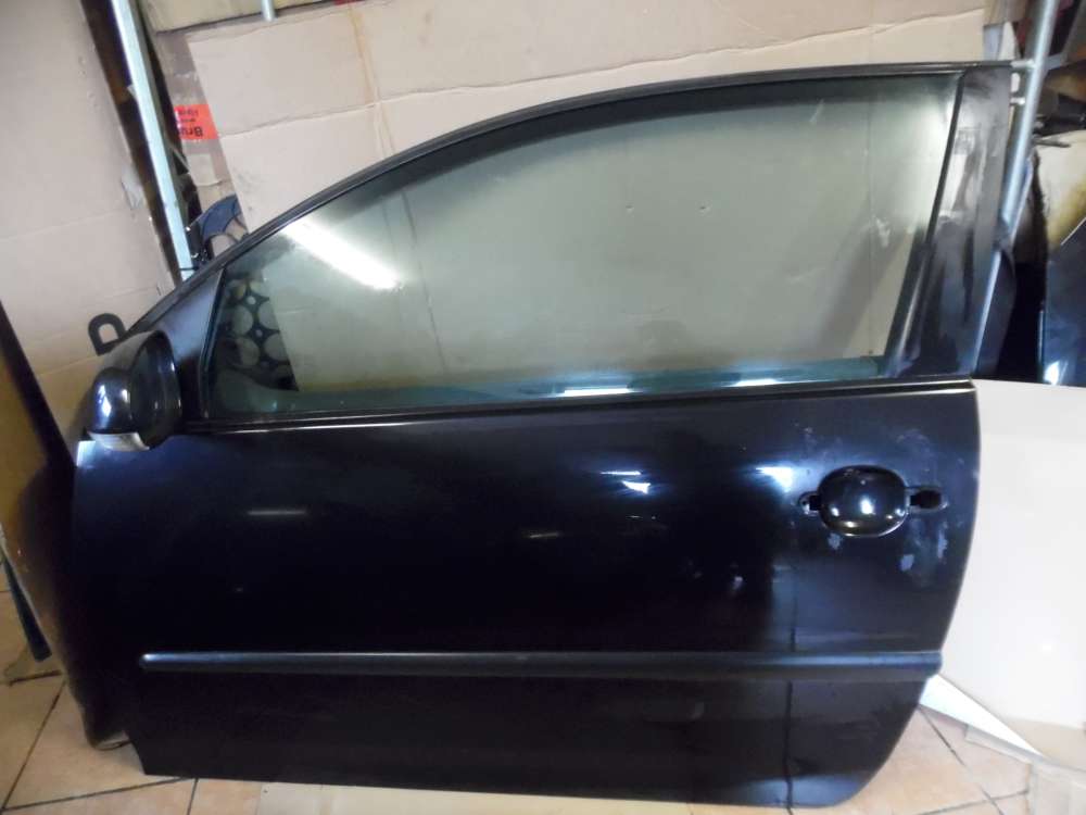 VW Golf V 3-Türer Tür Vorne Links Schwarz Farbcode : LC9Z