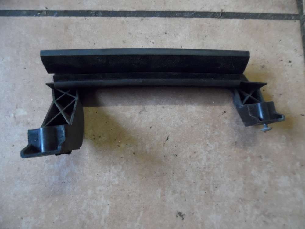 Ford Focus DNW Fensterf�hrung Hinten Rechts XS41A263A66AH 