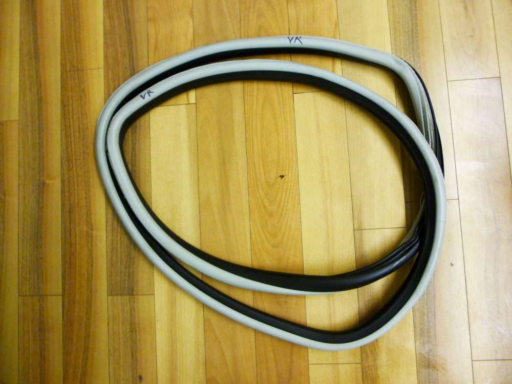 Skoda Fabia 6Y Trdichtung Vorne Rechts 6y0867365