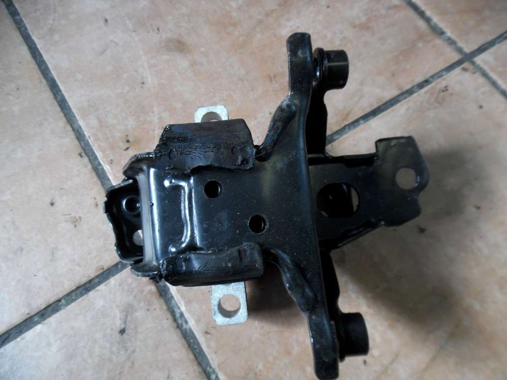 Skoda Fabia II Motorhalter Halter