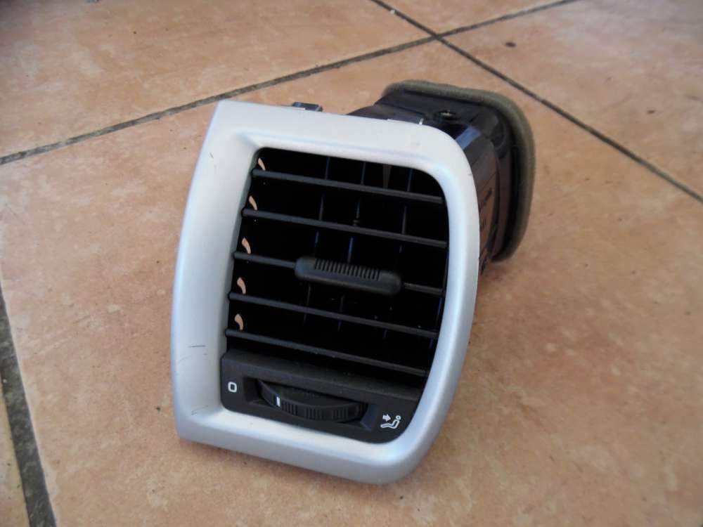 Skoda Fabia II Luftd�se Luftdusche Links 5J0819701