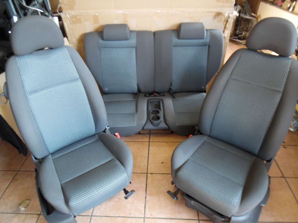 VW Fox Sitze Innenaustattung Stoff umklappbar
