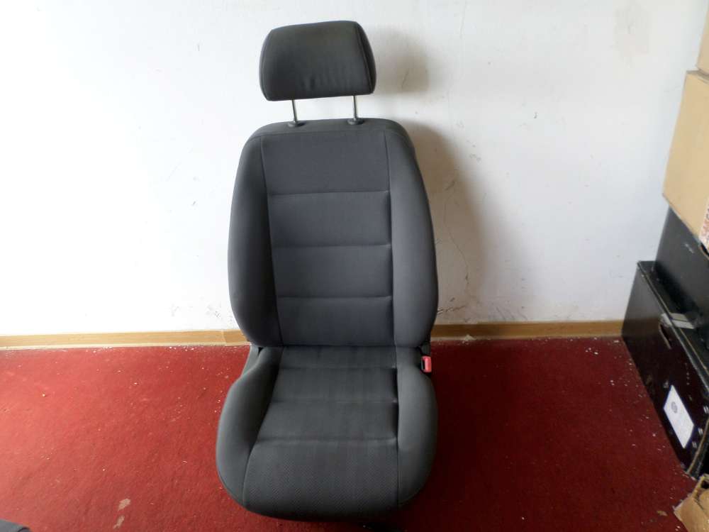 Audi A4  BJ 2000 Orginal Beifahrersitz  Sitz Vorne Rechts 