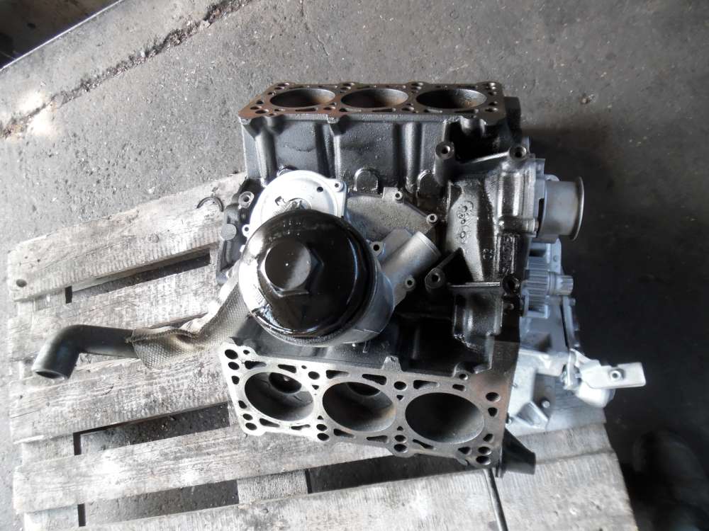 Audi A6 4B 2.5TDI Motorblock Motor BDH 058103021