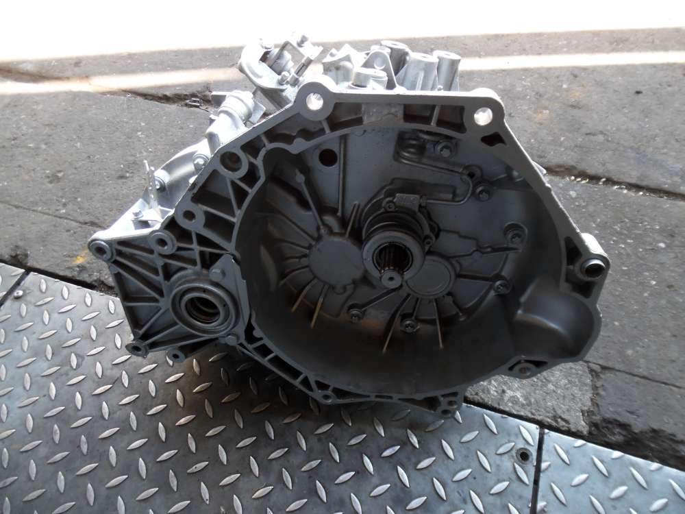 Opel Zafira A 2,2L Getriebe Schaltgetriebe 5-Gang 5495775