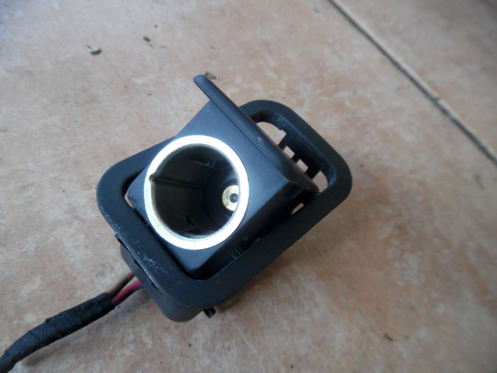 Audi A6 4B Zigarettenanznder Steckdose 12 Volt 4B0925071A