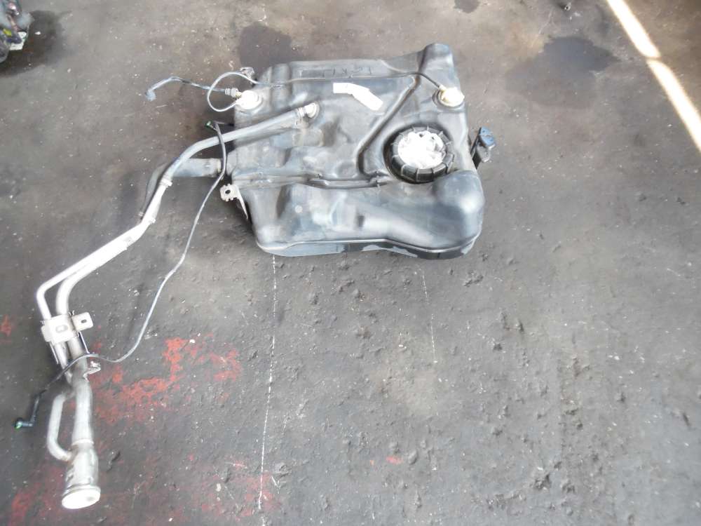 Ford Focus II DA3 Benzintank kraftstofftank ohne pumpe 3M51-9002-SB